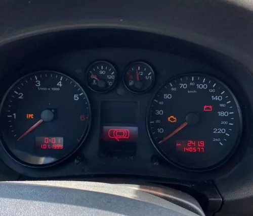 Audi A2 8Z Tacho Tachometer Kombiinstrument 140.000km 8Z0920900A Benziner 1.4