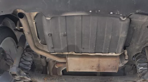 Audi A2 8Z Auspuff hinten Endschalldämpfer + Mittelschalldä 1,4 Benziner AUA BBY