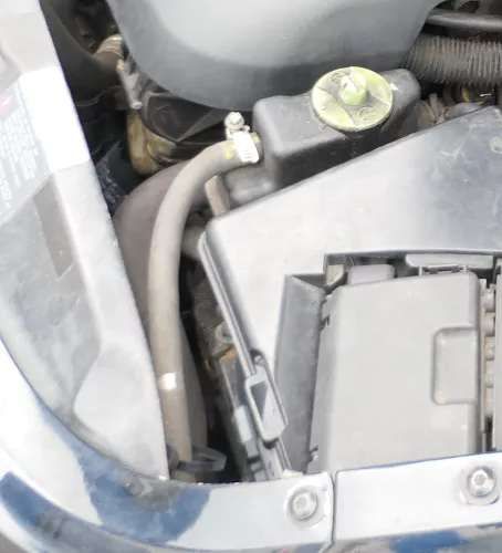 VW New Beetle Saugschlauch Servoschlauch Servoleitung 1C0422889B mit Behälter