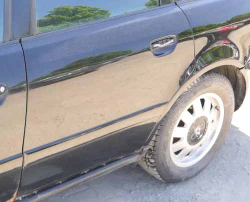 Audi A4 B5 Tür nur Türblatt hinten links schwarz LY9B - Facelift   -  ROST (175439)