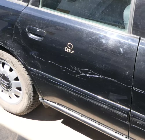 Audi A4 B5 Tür nur Türblatt hinten rechts schwarz LY9B - Facelift (175450)