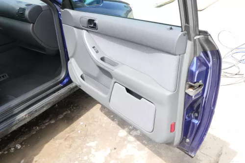 1x A3 8L Türverkleidung Verkleidung Tür vorne rechts 2/3-Türer schiefer grau (175466)