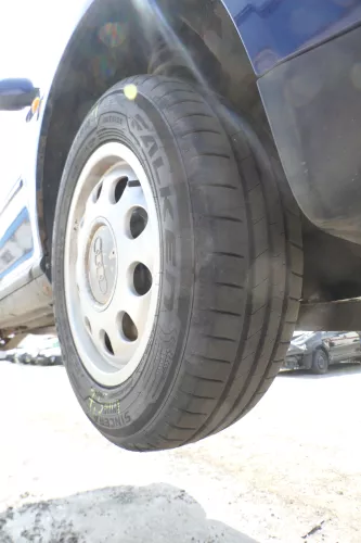 4x Audi A3 8L Alufelgen Reifen 195/65 R15 Sommerreifen 5-7mm 8L0601025E (175477)