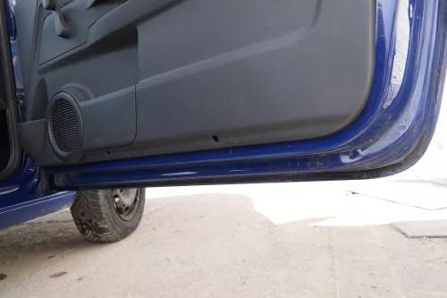 VW Fox 5Z Tür vorne rechts Beifahrertür blau LL5M - zwei Dellen (175505)