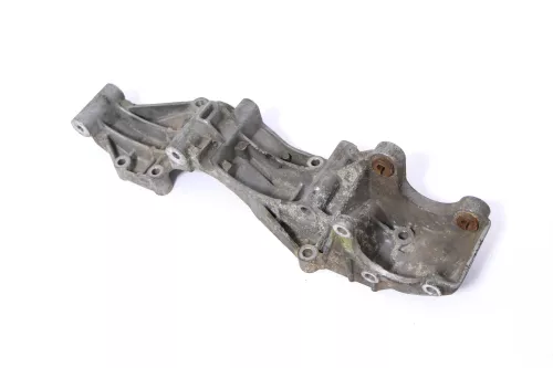 VW Golf Sharan Halter Konsole Lichtmaschine Träger 021260089F
