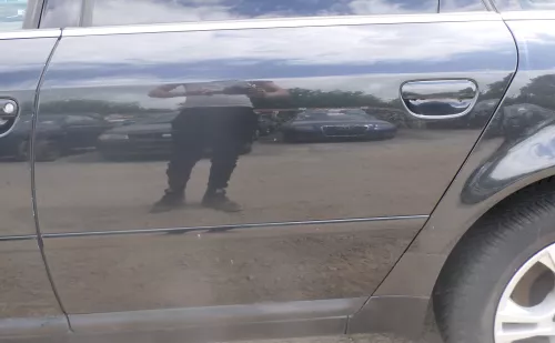 Audi A6 4B C5 Tür Türblatt hinten links nur Türblatt schwarz LN4J