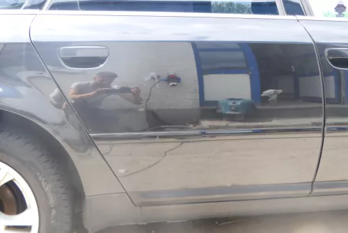 Audi A6 4B C5 Tür Türblatt hinten rechts schwarz LN4J