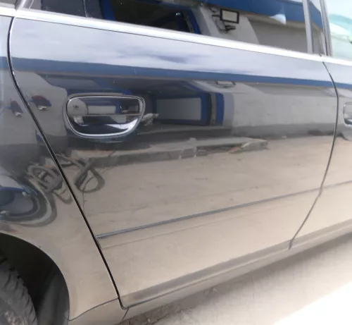 Audi A6 4B C5 Tür Türblatt hinten rechts schwarz LN4J (175630)