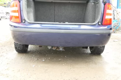 Skoda Fabia 6Y Kombi Stufenheck Stoßstange hinten Heckstoßstange blau LF5U