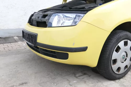 Skoda Fabia 6Y Stoßstange Stoßfänger vorne gelb LF1R 2000-2004 (175764)
