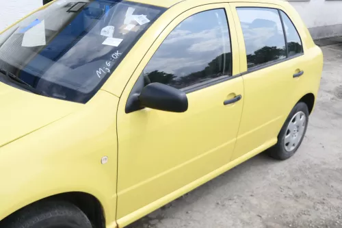 Fabia 6Y Kombi + Limousine Tür vorne links Fahrertür gelb LF1R ohneAnbauteile (175767)