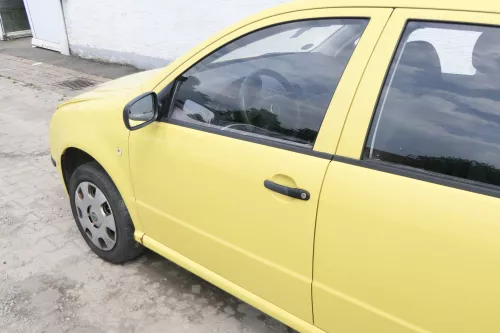 Fabia 6Y Kombi + Limousine Tür vorne links Fahrertür gelb LF1R ohneAnbauteile (175767)