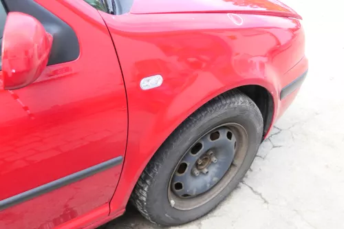 VW Golf 4 Kotflügel vorne rechts rot LY3D (175791)