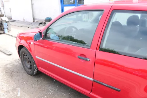 VW Golf 4 Tür vorne links Fahrertür 2/3-Türer rot LY3D - ohneAnbauteile (175793)