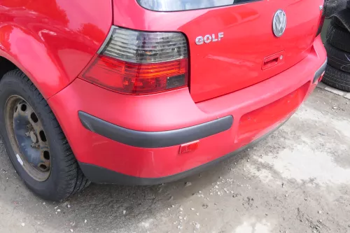 VW Golf 4 Limousine Stoßstange hinten Heckstoßstange Stoßfänger rot LY3D (175797)