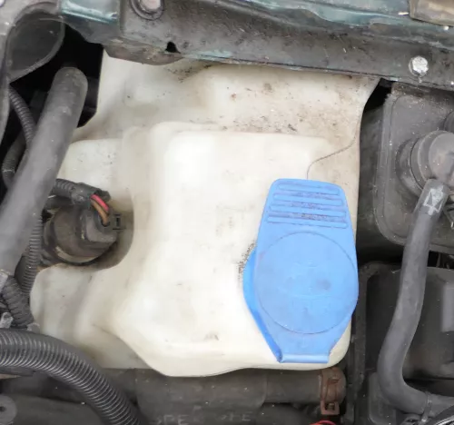 VW Golf 4 Wischwasserbehälter Behälter Wischwasser SWR mit Pumpen 5,5 L (175804)