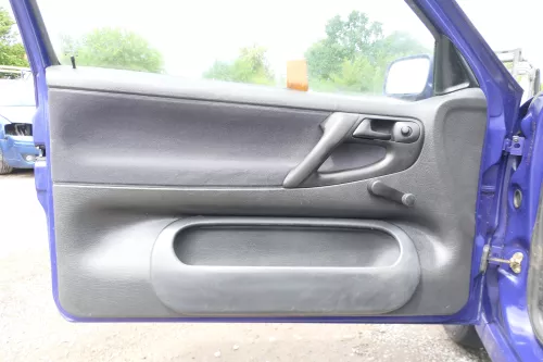 4x Polo 6N Türverkleidung Verkleidung Tür vorne links recht 2/3-Türer off-black