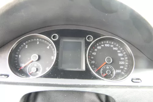 VW Passat 3C Tacho Tachometer 3c0920871T - 252.241km Diesel TDI