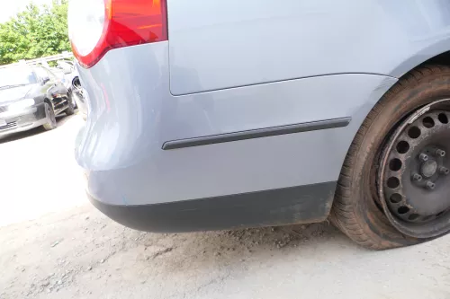 Passat 3C Kombi Stoßstange hinten Heckstoßstange Stoßfänger blau LC7Z PDC (175936)