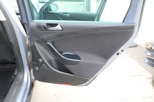 VW Passat 3C Variant Türverkleidung Verkleidung Tür hinten rechts schwarz