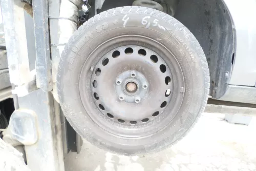 4x VW Golf 6 Plus 5M 195/65 R15 91T Winterreifen M+S Felgen Reifen M&S 5-8mm (176018)