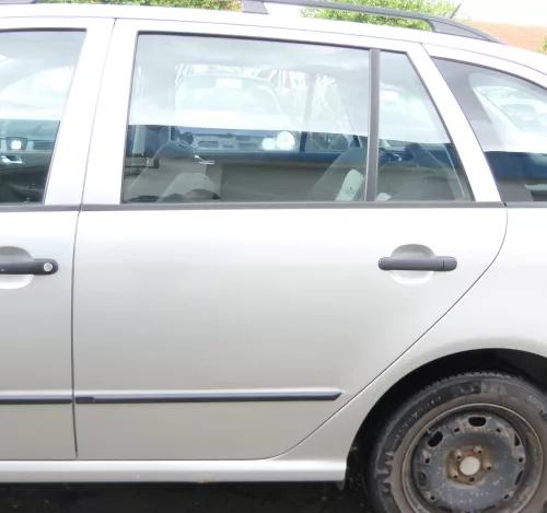 Fabia 6Y Combi Variant Kombi Tür hinten links silber grau LF7T ohne Anbauteile