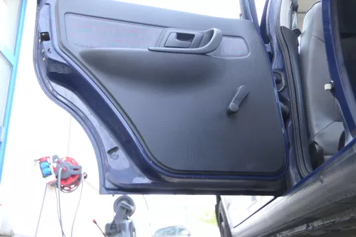 1x Polo Kombi bis Bj.1999 Türverkleidung Verkleidung Tür hinten links (176142)