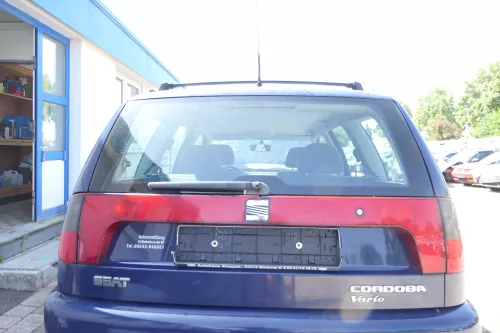 Seat Cordoba Vario Kombi 6KV5 Heckklappe Klappe hinten blau LA5E Scheibe