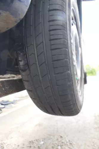 4x VW Polo 9N Felgen Reifen 165/70 R14 81T Sommerreifen 5jx14H2 ET35 ca. 6mm (176197)