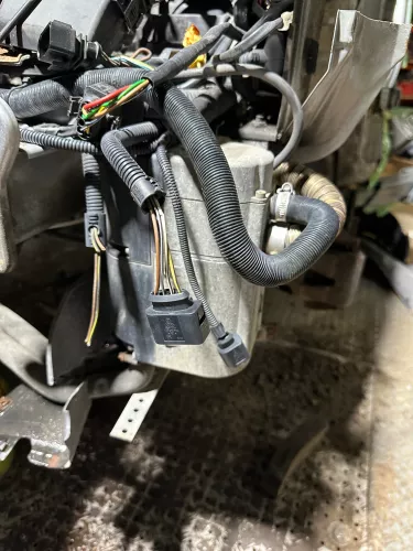 Golf 4 Standheizung Heizung Benzin Hydronic B4W SC 20 1821 S288 48W 12V 2,5bar (176256)