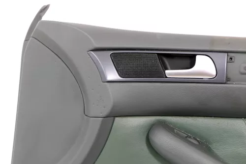 1x Audi A6 4B Türverkleidung Verkleidung Tür vorne rechts Leder grün farngrün (176262)