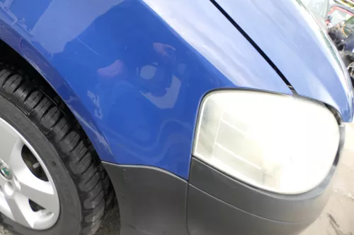 VW Fox 5Z Kotflügel vorne rechts blau LL5M (176369)