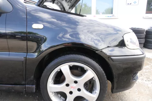 VW Polo 6N2 Kotflügel vorne rechts schwarz L041 (bis untern Schweller