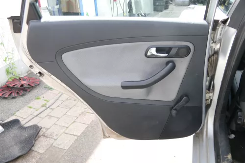 1x Ibiza 6L Türverkleidung Verkleidung Tür hinten links 4/5-Türer schwarz grau
