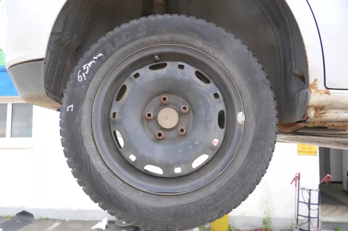 4x Polo 6R 9N Ibiza Felgen 185/60 R14 H Winterreifen M+S 6jx15 ET38 Reifen 5-6mm (176700)