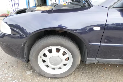 Audi A4 B5 (ab ca Ende1999 Facelift) Kotflügel vorne links blau LZ5L