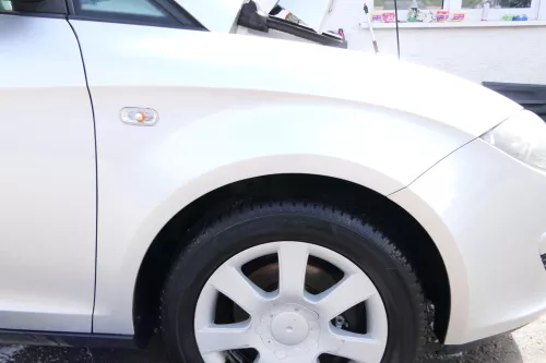 Seat Altea 5P Kotflügel vorne rechts grau silber LS7N