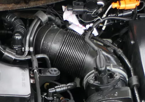 VW Touran Passsat 3C Luftschlauch Schlauch Rohr Luft 3C0129654P 2,0 TDI BMN