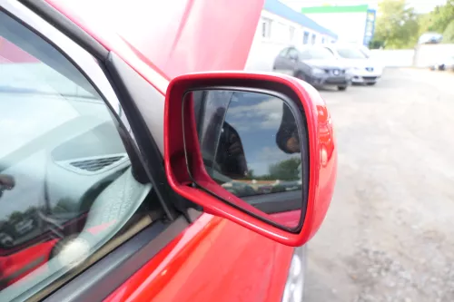 VW Polo 6N mechanisch manuell Spiegel Außenspiegel rechts rot LP3G (177010)