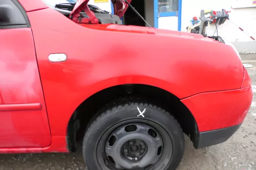 VW Lupo Kotflügel vorne rechts rot LP3G (177048)