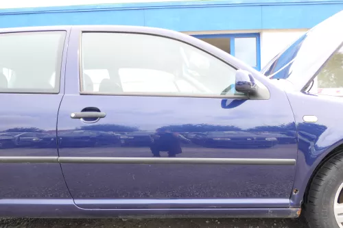 VW Golf 4 Tür vorne rechts Beifahrertür 2/3-Türer blau LB5N ohnAnbauteile