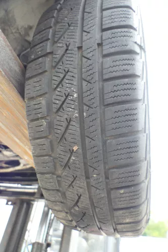 4x Golf 4 Bora Alufelgen Felgen 195/65 R15 Winterreifen Reifen 1J0601025Q 6-7mm (177103)