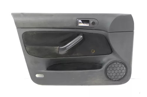 1x Golf 4 Bora Türverkleidung Verkleidung Tür vorne links 4/5-Türer Griff schwa