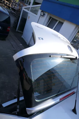 VW Polo 9N3 Fun Heckklappe Kofferraumklappe Klappe hinten Scheibe silber LA7W (177161)