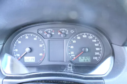 VW Polo 9N Tacho Tachometer Kombiinstrument 161.000km 6Q0920800P 1,2 47kw 40kw