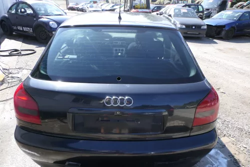 A3 8L bisBj.ca1999 Heckklappe Kofferraumklappe Klappe hinten schwarz LZ9U Scheib