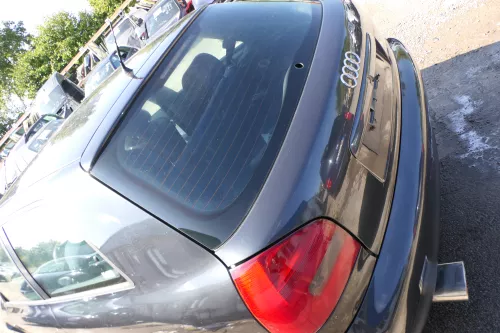 A3 8L bisBj.ca1999 Heckklappe Kofferraumklappe Klappe hinten schwarz LZ9U Scheib (177176)