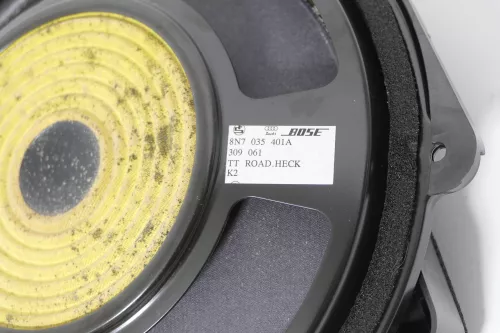 Audi TT 8N Roadster Subwoofer Lautsprecher 8N7035401A Bose vorne (177231)