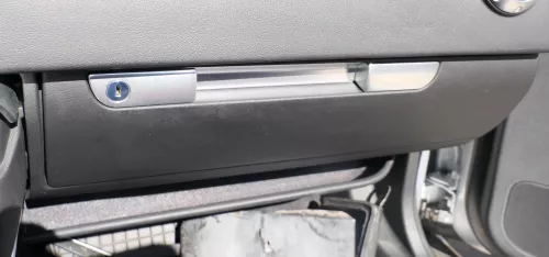 Audi TT 8N Handschuhfach schwarz Handschuhfachdeckel Deckel Klappe schwarz