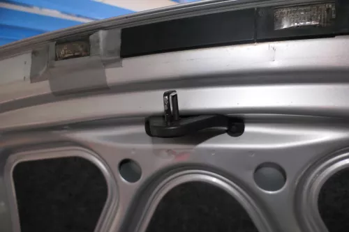 TT 8N Heckschloß Schloß an der Heckklappe  8N0827507D Schließplatte Fanghaken